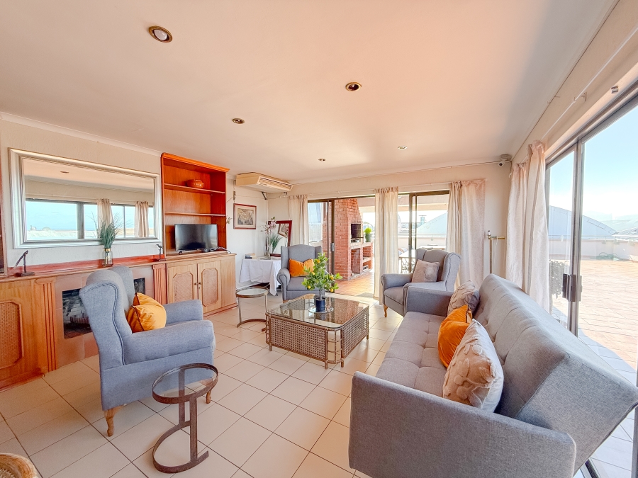 To Let 4 Bedroom Property for Rent in Plettenberg Bay Central Western Cape